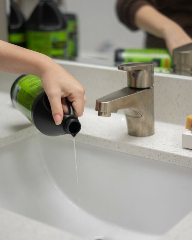 Don't let clogged drains ruin your holiday season! Hair, grease, soap scum... Liquid Rhyno's Drain Opener dissolves them all!  This powerful formulation has 2X the concentrate keeps your drains flowing smoothly and prevents future clogs.  Save yourself the hassle and keep your drains merry with Danco's Liquid Rhyno available today @ Wal-Mart!  30 oz - https://bit.ly/3wyT3iz
62 oz - https://bit.ly/49PFdGL  cc: Esra G.
#Liquidrhyno #DrainOpener #DIYTips #HomeMaintenance #Clogs #DraInclogs #WalMart